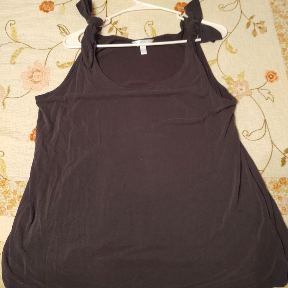 Charcoal colored tank top